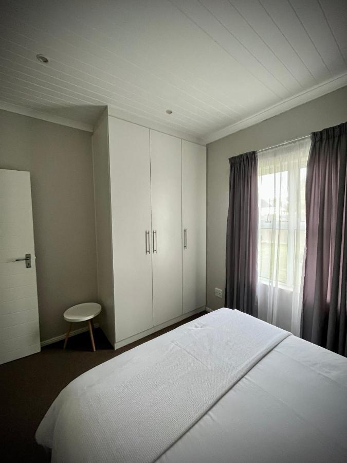 Serenity Self-Catering 2-Bed Unit Hermanus Luaran gambar